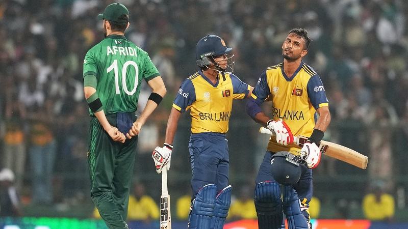 পারল না পাকিস্তান, সেমিতে নিউজিল্যান্ড