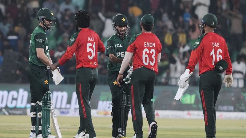 পাকিস্তানের কাছে ৭ উইকেটের হারে হোয়াইটওয়াশ বাংলাদেশ