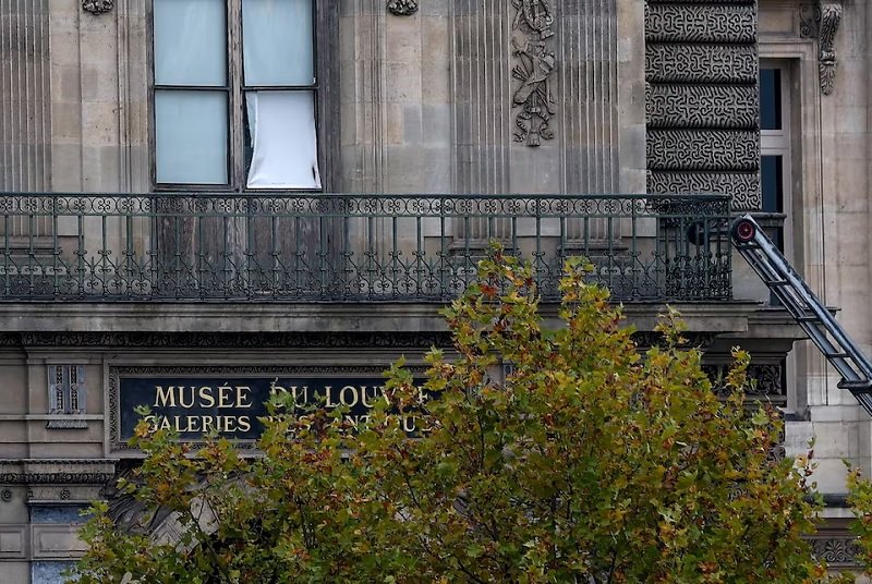 louvre 3