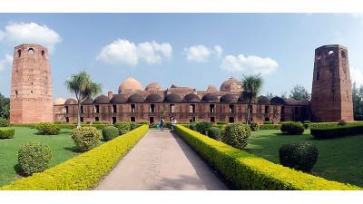 পারস্য থেকে বাংলার মাটিতে