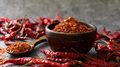 যখন লড়াইয়ের হাতিয়ার