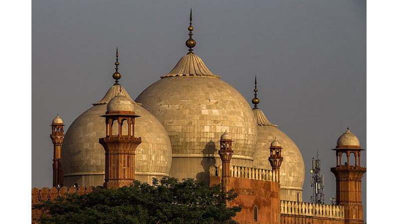 মোগলদের আত্মা দিয়ে কেনা শহর