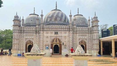 বজরা শাহি মসজিদ