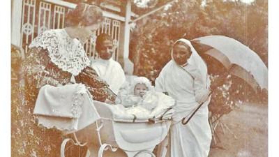 মেমসাহেব ও মাতৃত্ব