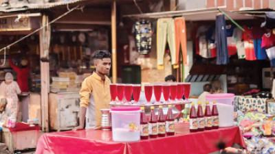 রুহ আফজায় সুবাসিত গ্রীষ্মের দিল্লি