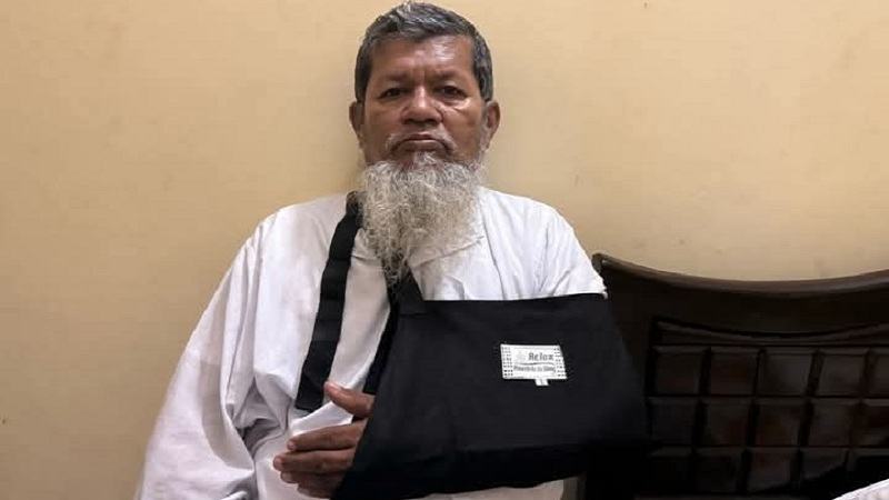 রামগঞ্জে তথ্য উপদেষ্টা মাহফুজের বাবার ওপর হামলা, প্রতিবাদে বিক্ষোভ মিছিল