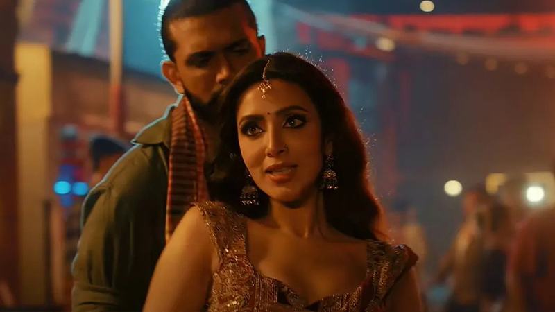 শুভ-মিমের চোখ ধাঁধানো আইটেম গান ‘গুলগুলি পিঠা’