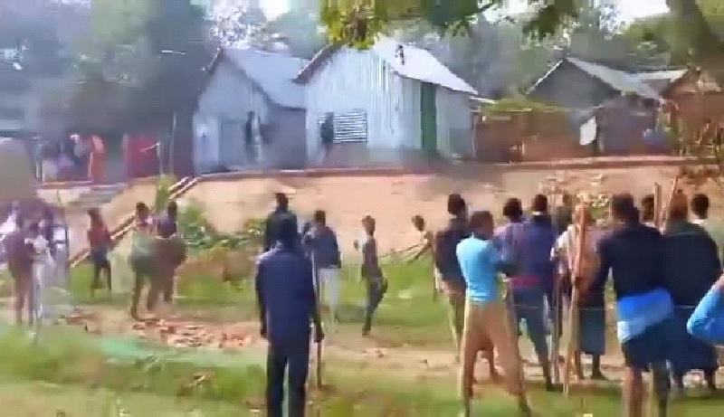 নেত্রকোনায় দুপক্ষের সংঘর্ষে আহত ২২