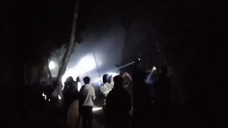 মাদারীপুরে টর্চলাইট জ্বালিয়ে সংঘর্ষ, আহত ২