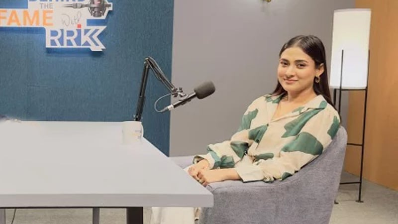 মেহজাবীনের না-বলা কথার জানালা খুলছে পডকাস্টে