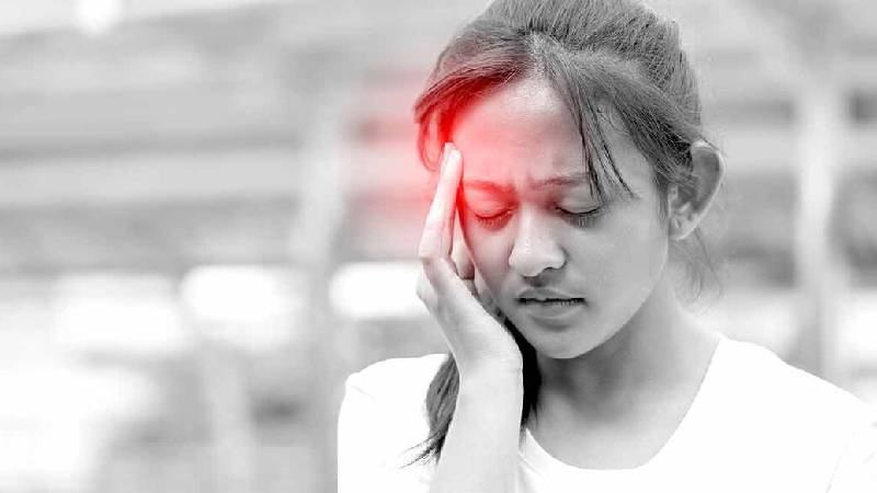 শীতে কেন মাইগ্রেন বাড়ে? জেনে নিন প্রতিকার