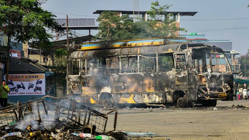 উত্তাল মণিপুরে কারফিউ জারি, ইন্টারনেট বন্ধ