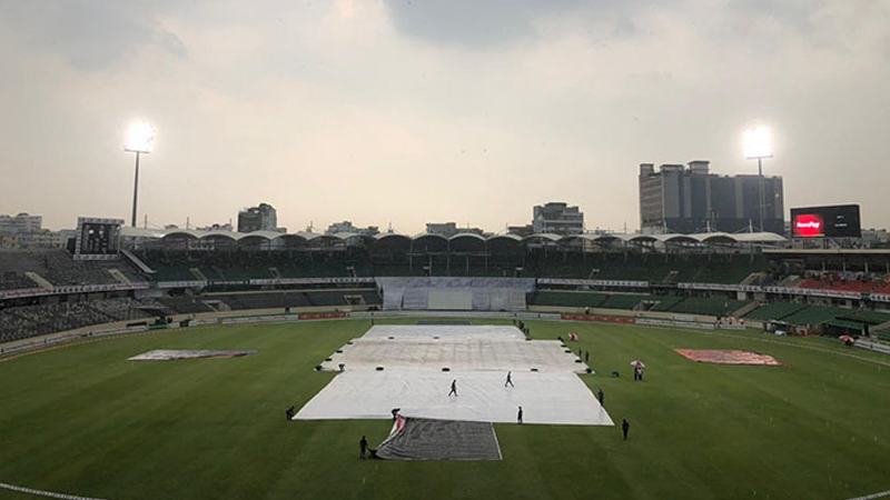 বৃষ্টিতে বন্ধ মিরপুর টেস্ট