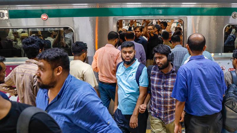 দেড় ঘণ্টা পর মেট্রোরেলের টিকিট ব্যবস্থা চালু