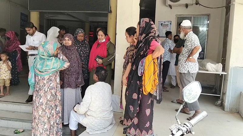 নেত্রকোনায় মোটরসাইকেলের নিয়ন্ত্রণ হারিয়ে দেয়ালে ধাক্কা, নিহত ১