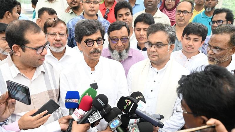 বিশ্ববিদ্যালয় লেক হতে পারে মিঠাপানির মাছ উৎপাদনে নতুন দৃষ্টান্ত: মৎস্য ও প্রাণিসম্পদ মন্ত্রী