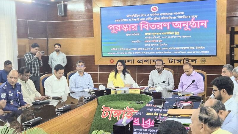প্রাথমিক শিক্ষকের পেশাকে আরো সম্মানজনক ও আকর্ষণীয় করবে সরকার: প্রতিমন্ত্রী টুকু