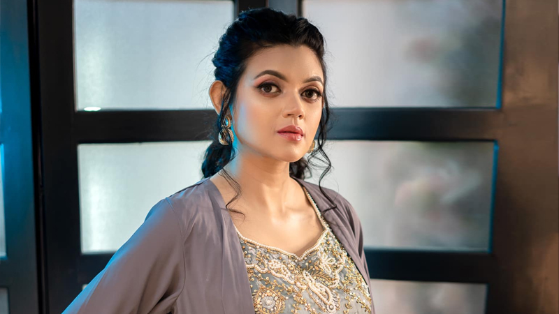 ‘আঁকা’তে কেন্দ্রীয় চরিত্রে নাবিলা