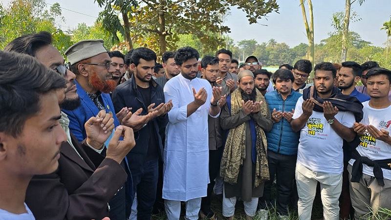 শহীদ ইশমামের কবর জিয়ারত করে শুরু এনসিপির নির্বাচনী পদযাত্রা