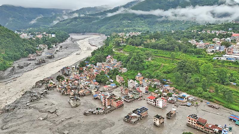 নেপাল-তিব্বত সীমান্তে হিমবাহ ধসে মৃত্যু বেড়ে প্রায় ৪০০, নিখোঁজ অন্তত ১ হাজার ৪০০