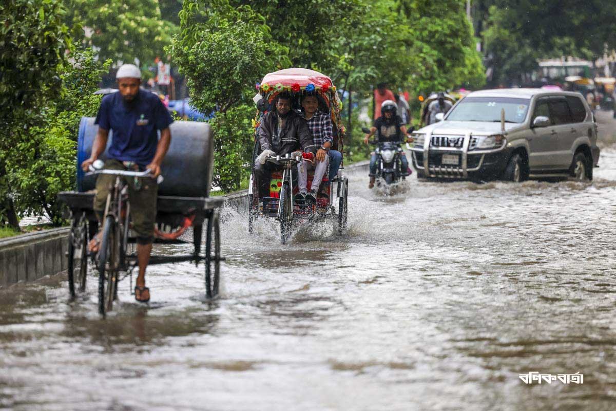সব বিভাগে বৃষ্টির সম্ভাবনা, সমুদ্র ও নদী বন্দরে সতর্ক সংকেত