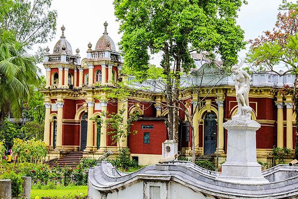 ময়মনসিংহের ঐতিহ্যবাহী শশী লজ