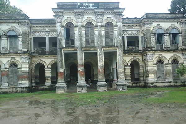 শিতলাই প্রাসাদ তাড়াশ