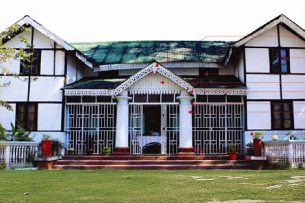 লোকস্থাপত্য, কুঁড়েঘর ও ব্রিটিশের বাংলো