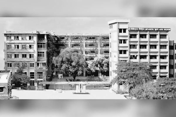 উত্তম কুমার সাহা আধুনিকতার সমন্বয়ক