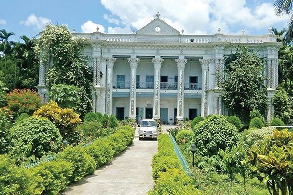 নবাববাড়ি দর্শন...
