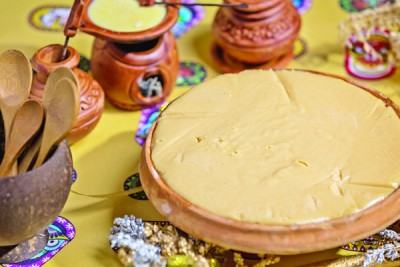 বগুড়ার ঐতিহ্যবাহী দুগ্ধজাত পণ্য গোয়ালায়