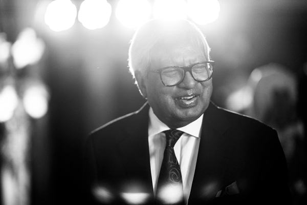 জাতীয় ও আন্তর্জাতিক অঙ্গনে শোকের ছায়া