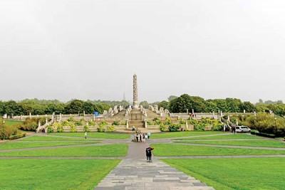 অপূর্ব ভাস্কর্যের উদ্যান ভিজল্যান্ড পার্ক
