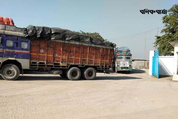 বিশেষ ব্যবস্থায় দেশে ঢুকলো ৬২ ট্রাক পাটবীজ