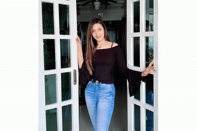 করোনার দিনে তারকাদের পহেলা বৈশাখ