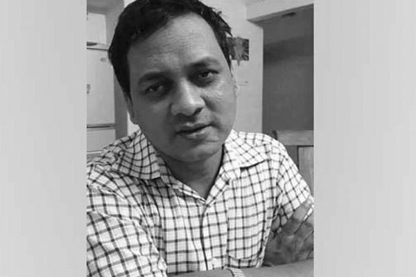 ভুল দেশে জন্মানোর প্রায়শ্চিত্ত