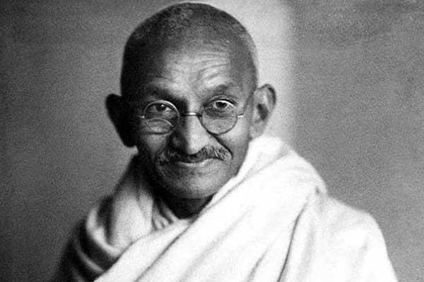 আজকের সংকটে গান্ধী কী করতেন?