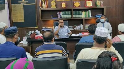 হিলিতে পেঁয়াজের মূল্যবৃদ্ধি রুখতে আমদানিকারকদের সাথে বৈঠক