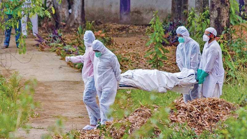 দিল্লিতে কবরস্থান সংকট তীব্র করেছে মহামারী