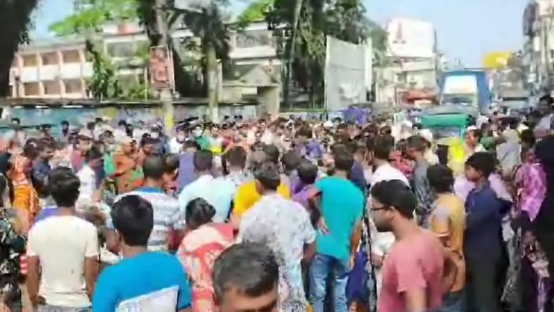 নেত্রকোনায় ট্রাক চাপায় এক নারী নিহত