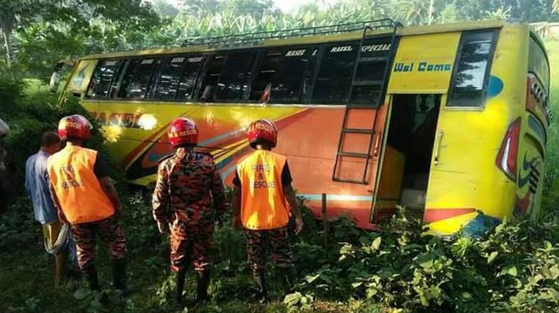 ঝিনাইদহে বাসের ধাক্কায় ভ্যানচালক নিহত
