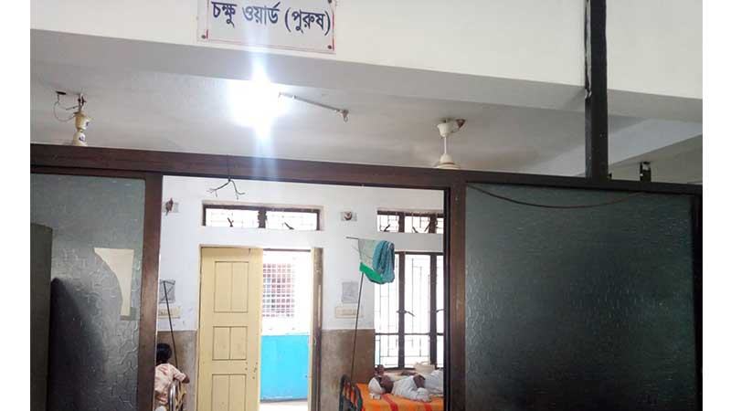 রোগী ভর্তি সরকারি হাসপাতালে অপারেশন ব্যক্তিগত চেম্বারে