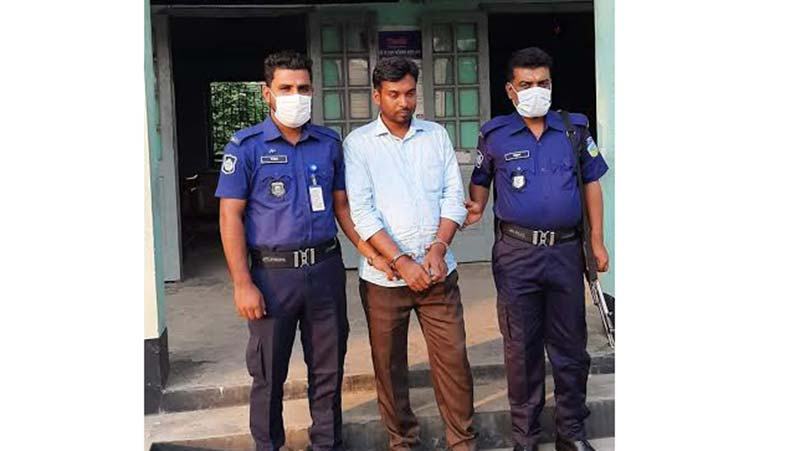 ম্যাজিস্ট্রেট সেজে আসামির সঙ্গে দেখা করতে এসে যুবক আটক