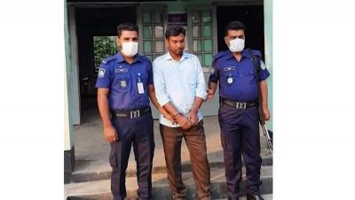 ম্যাজিস্ট্রেট সেজে আসামির সঙ্গে দেখা করতে এসে যুবক আটক