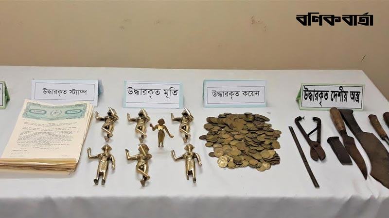 নকল স্বর্ণের মূর্তি-কয়েনসহ ৩ জন গ্রেফতার