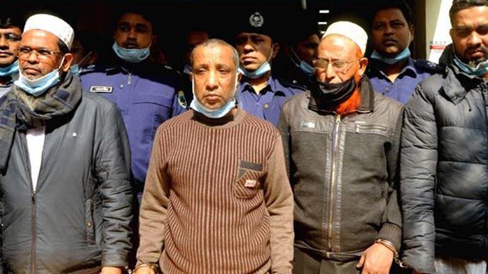 বগুড়ায় ৪ হোমিও ব্যবসায়ীকে দ্বিতীয় দফায় ৩ দিনের রিমান্ড