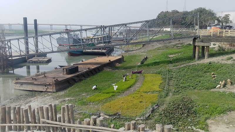 সেকেলে অবকাঠামো নিয়ে চলছে কার্যক্রম