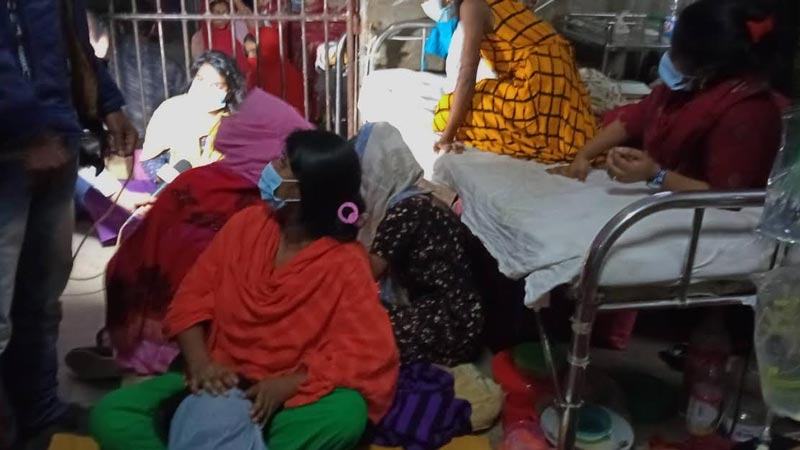 বরিশালে ‘ভূত আতঙ্কে অজ্ঞান’ ৪ ছাত্রী হাসপাতালে