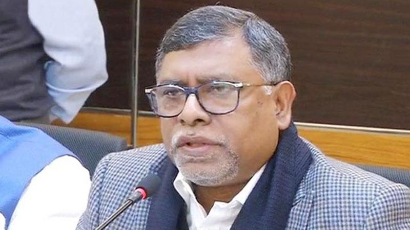 গুজব উড়িয়ে দৈনিক ২ লাখ মানুষ টিকা নিচ্ছে: স্বাস্থ্যমন্ত্রী
