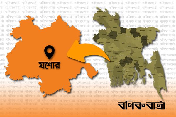 ছেলের খুনের বিচার চেয়ে রাস্তায় মা-বাবাসহ গ্রামবাসী